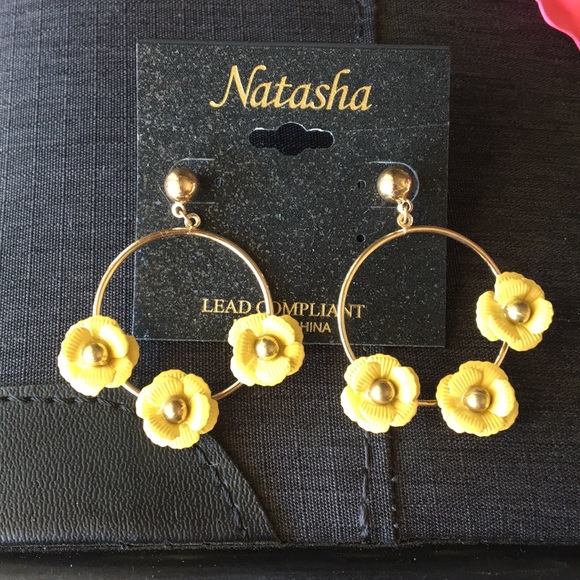 New Natasha Gold & Yellow Floral Oval Hoops - Picture 1 of 1